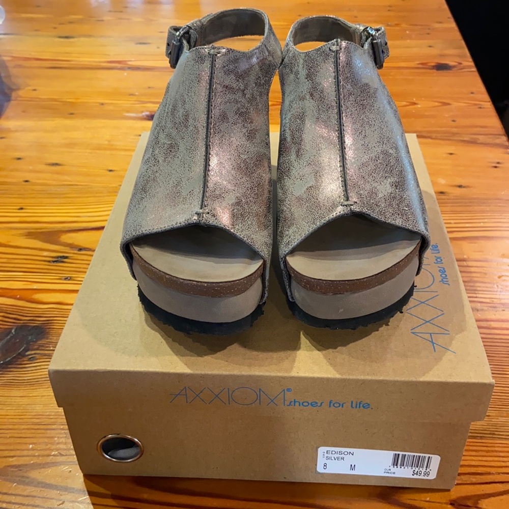 EUC Women’s shoes